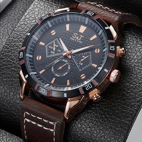 Men Triple Dial Quartz Watch - Picture 2 of 3